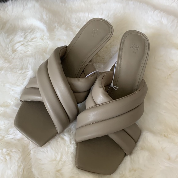 Mules - Picture 8 of 12